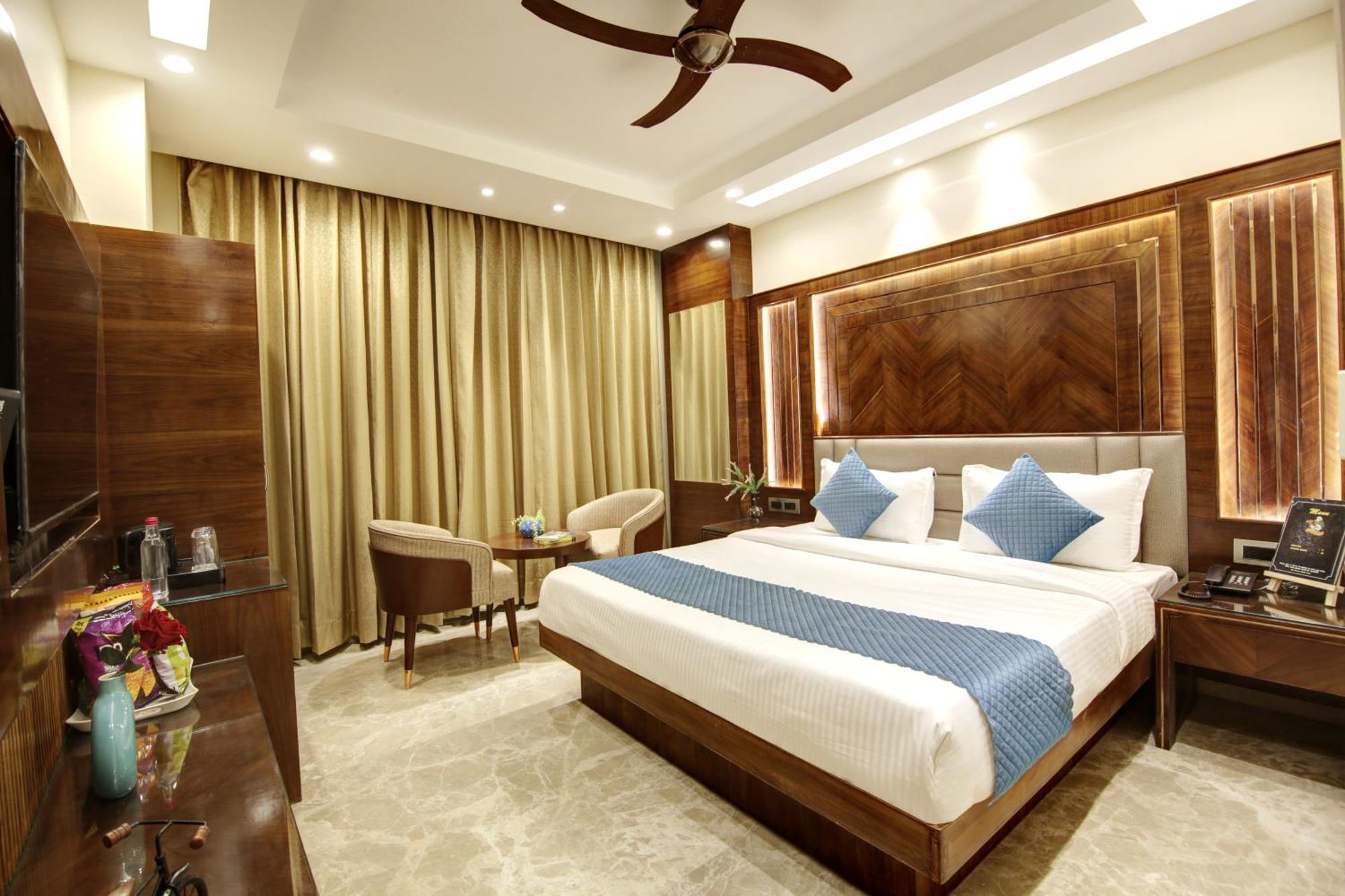 The Vanson Pride Delhi New Delhi Extérieur photo