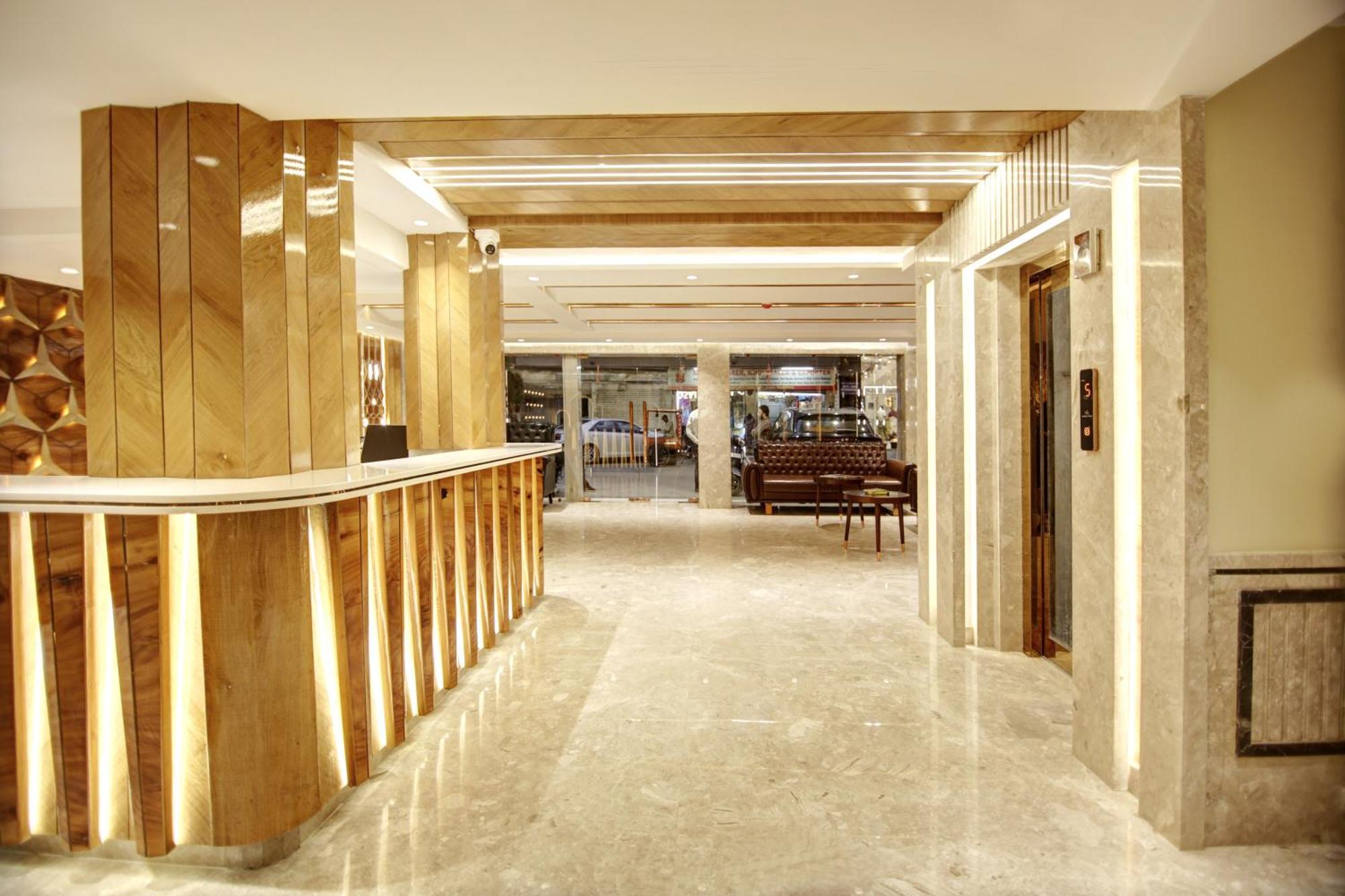 The Vanson Pride Delhi New Delhi Extérieur photo