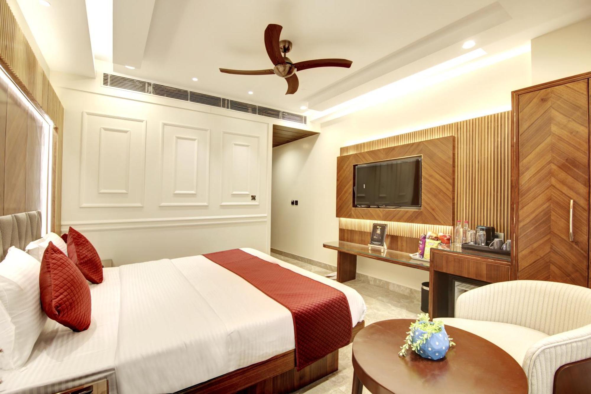 The Vanson Pride Delhi New Delhi Extérieur photo