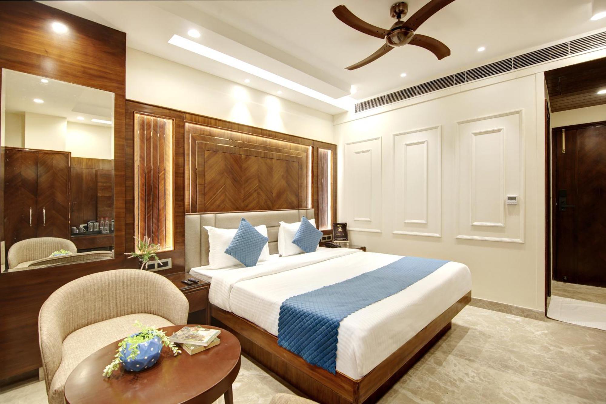 The Vanson Pride Delhi New Delhi Extérieur photo