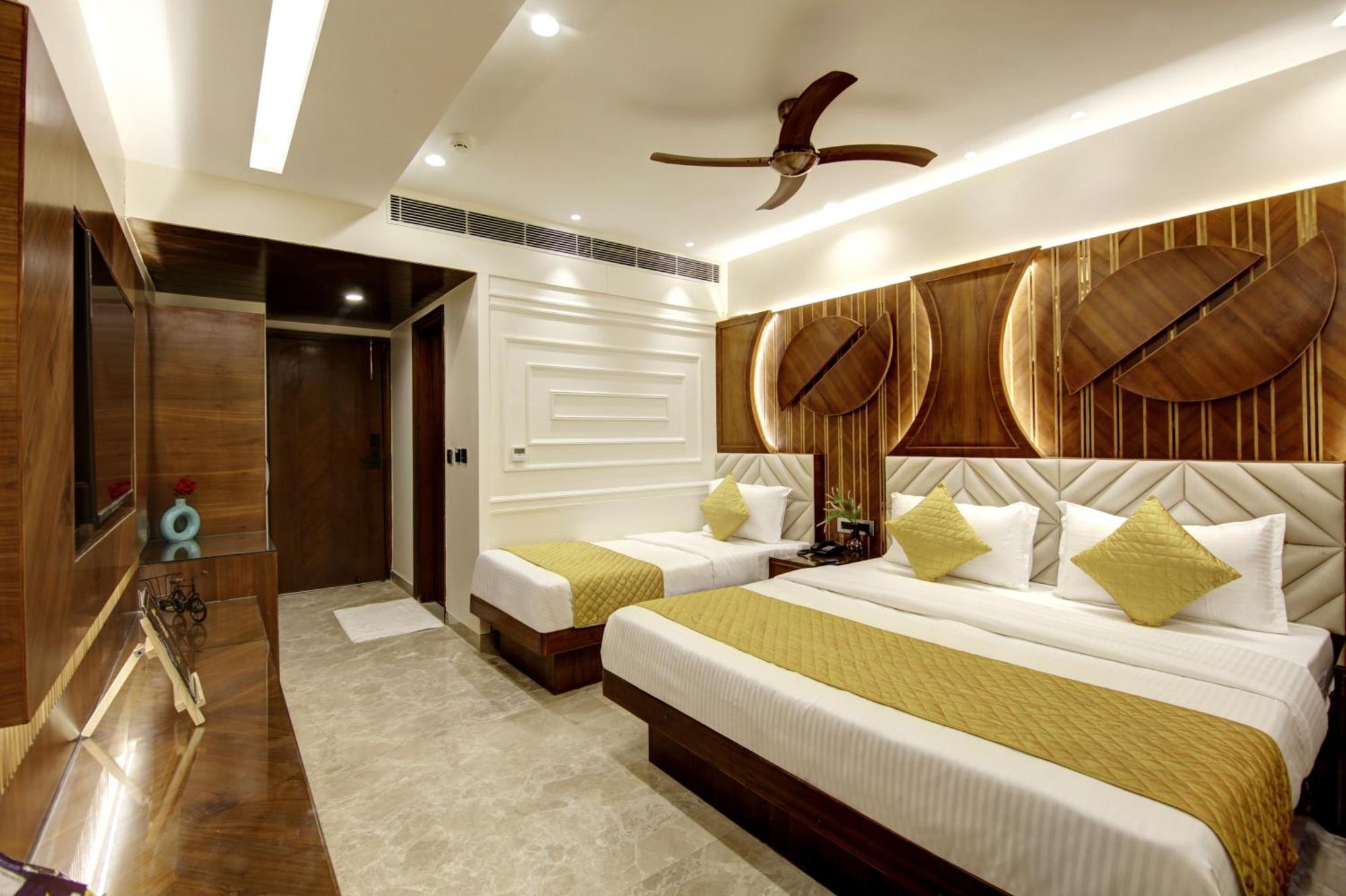 The Vanson Pride Delhi New Delhi Extérieur photo