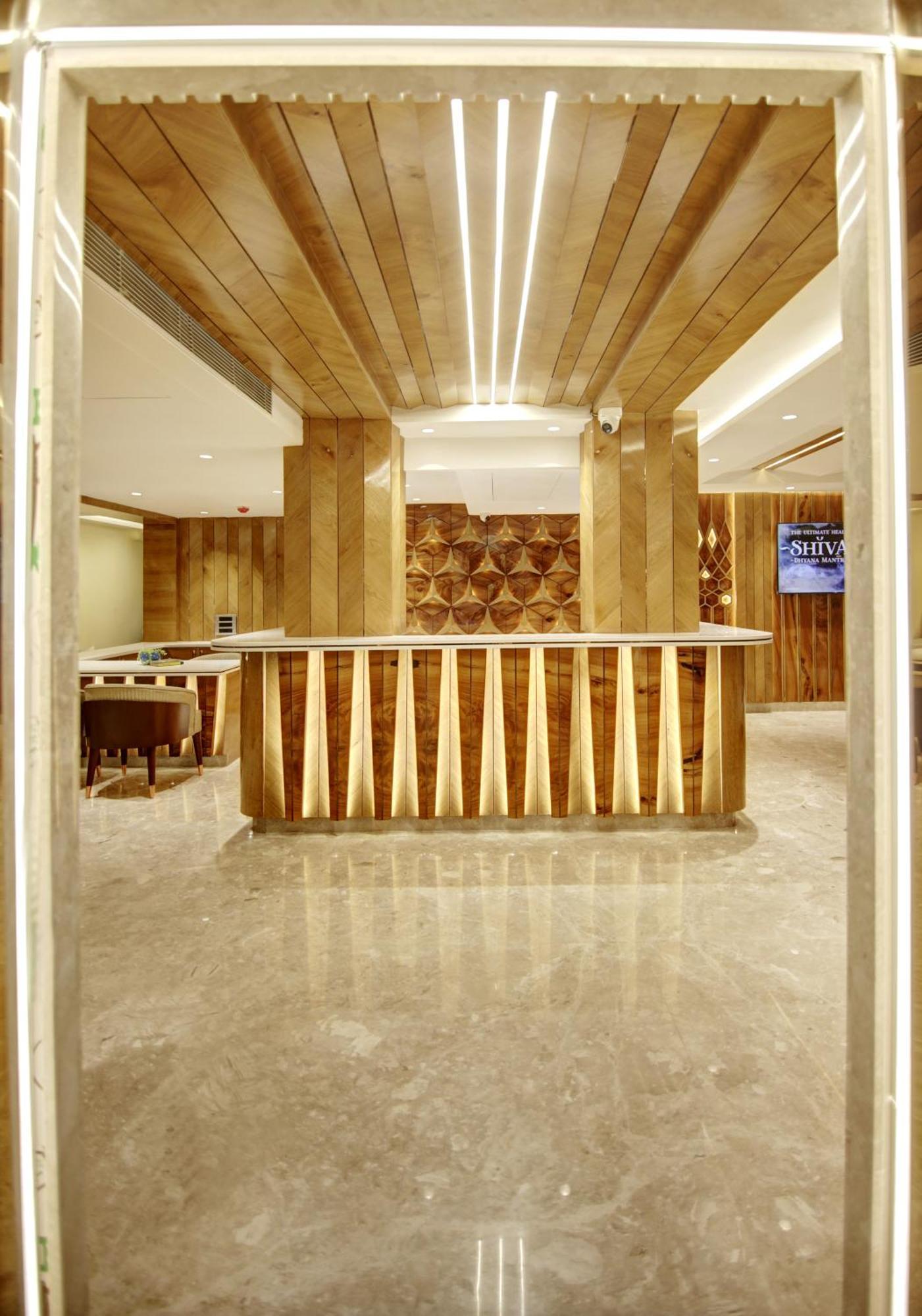 The Vanson Pride Delhi New Delhi Extérieur photo