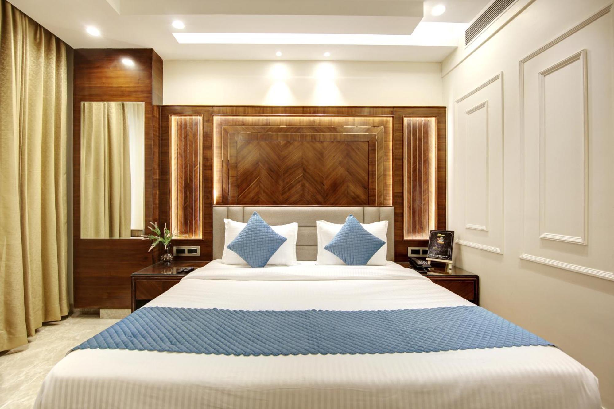 The Vanson Pride Delhi New Delhi Extérieur photo