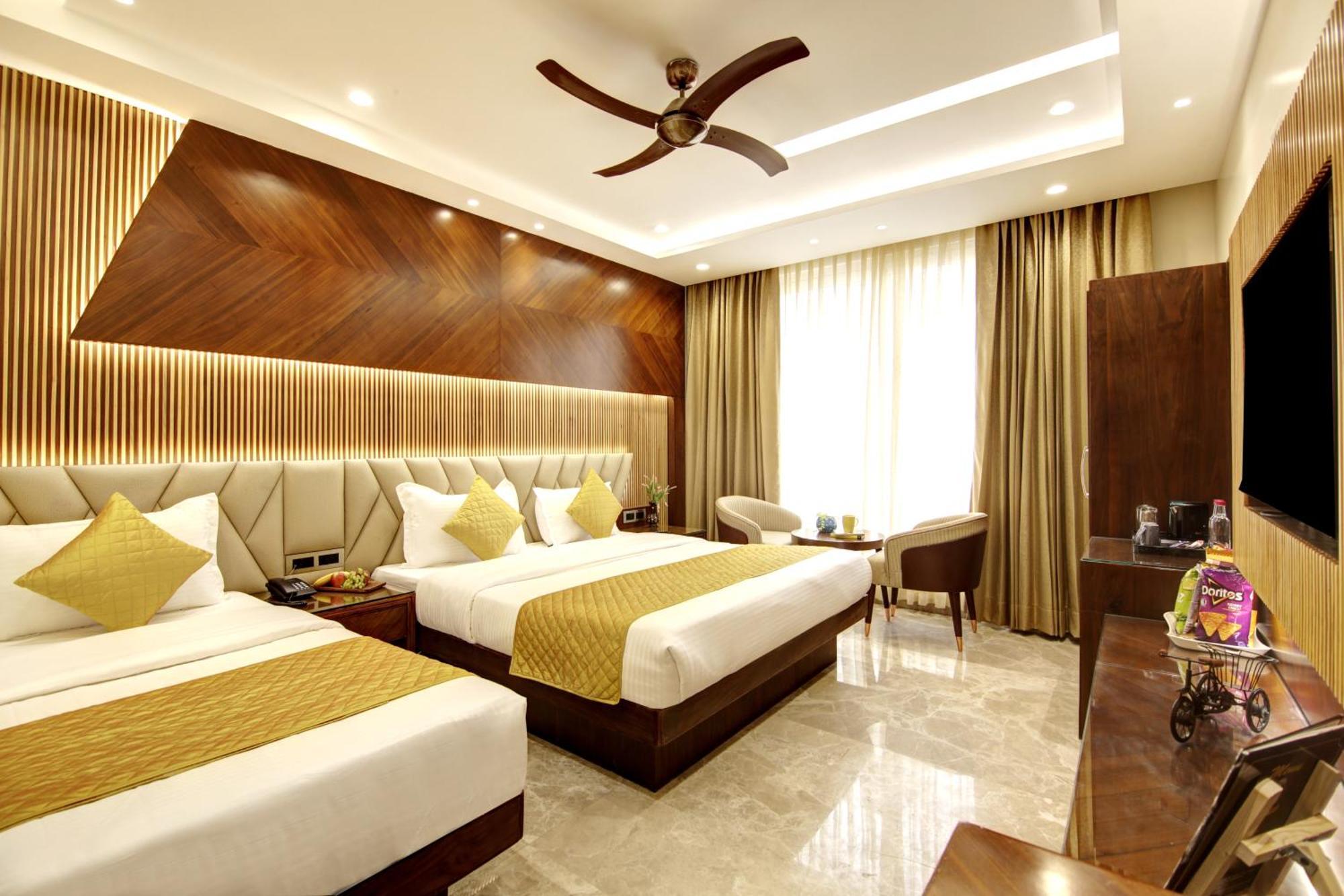 The Vanson Pride Delhi New Delhi Extérieur photo