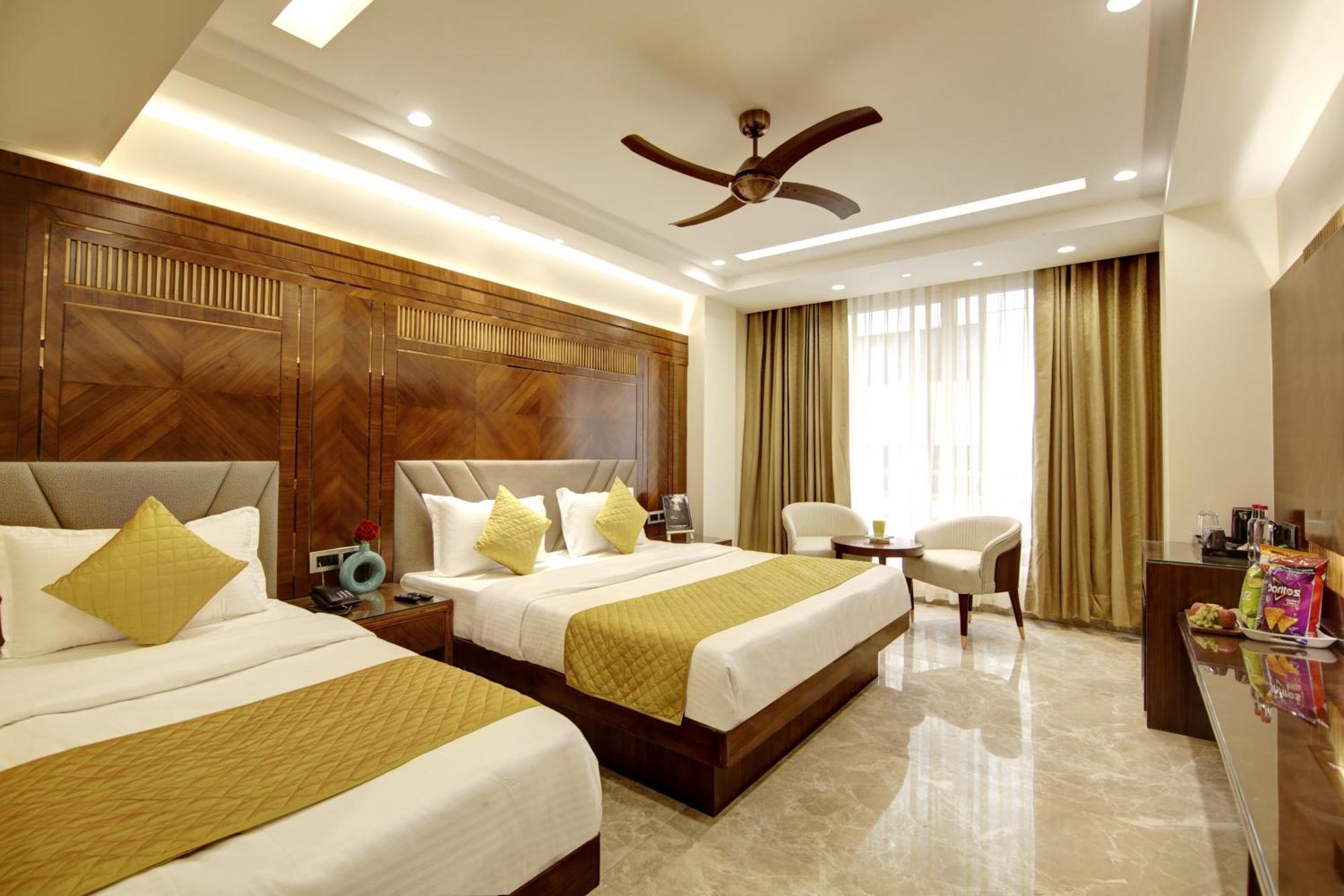 The Vanson Pride Delhi New Delhi Extérieur photo