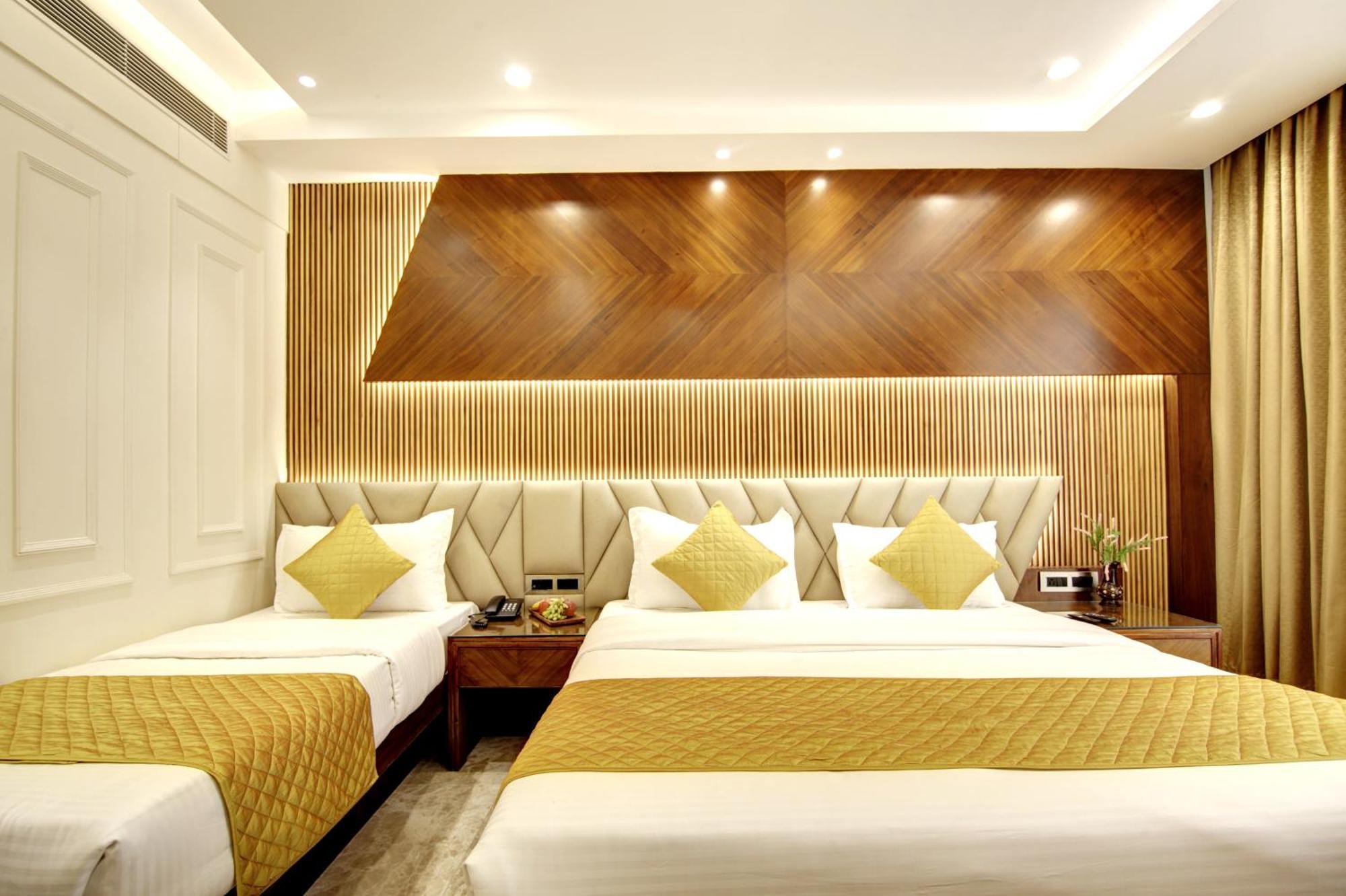 The Vanson Pride Delhi New Delhi Extérieur photo