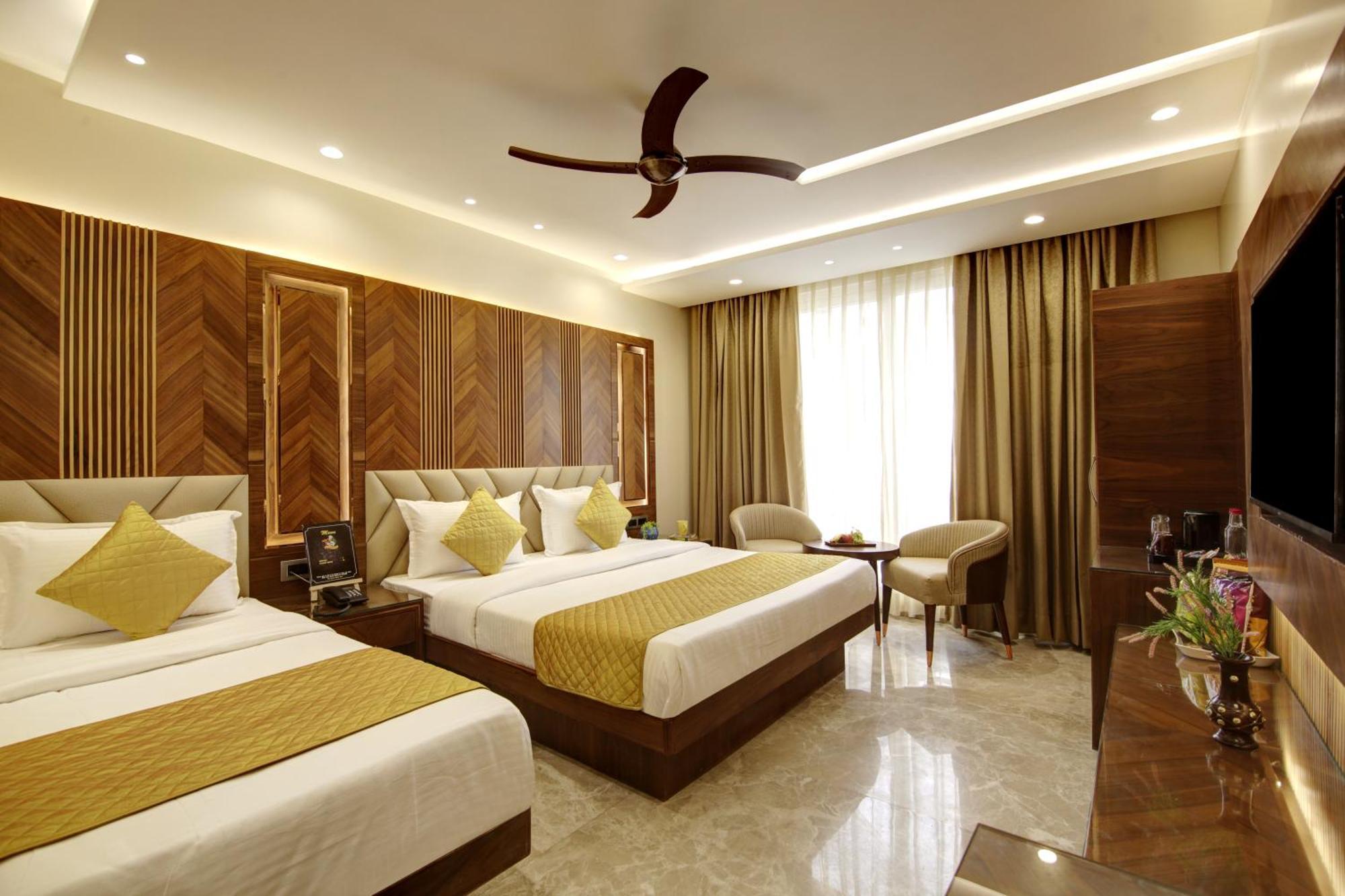 The Vanson Pride Delhi New Delhi Extérieur photo