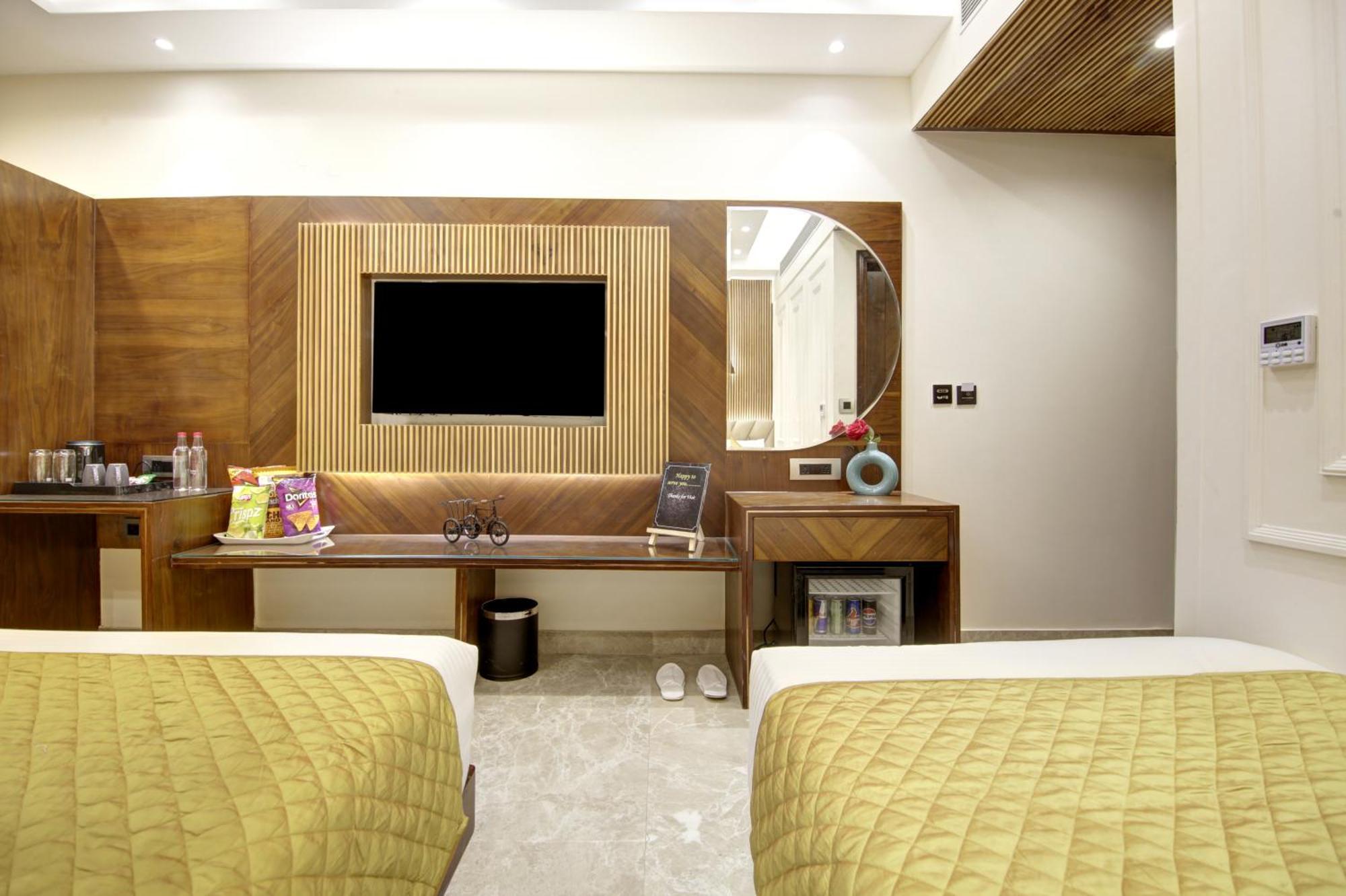 The Vanson Pride Delhi New Delhi Extérieur photo
