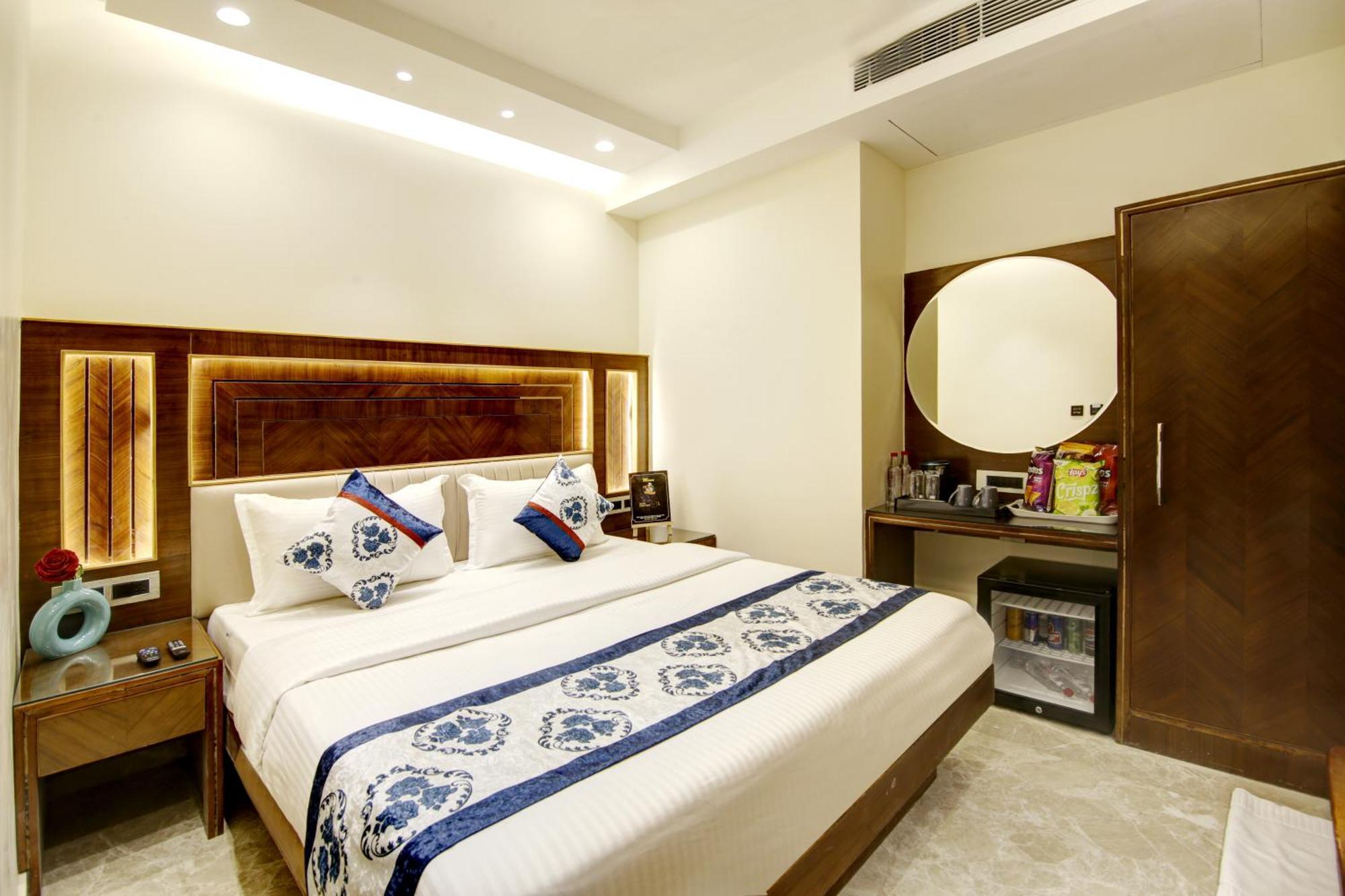 The Vanson Pride Delhi New Delhi Extérieur photo